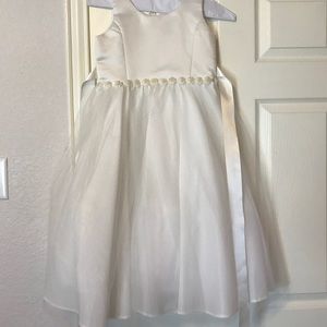 White flower girl dress
